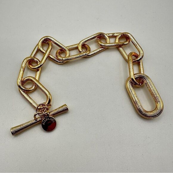 Like-New All Saints Gold tone textured chain link toggle bracelet! - Picture 5 of 5